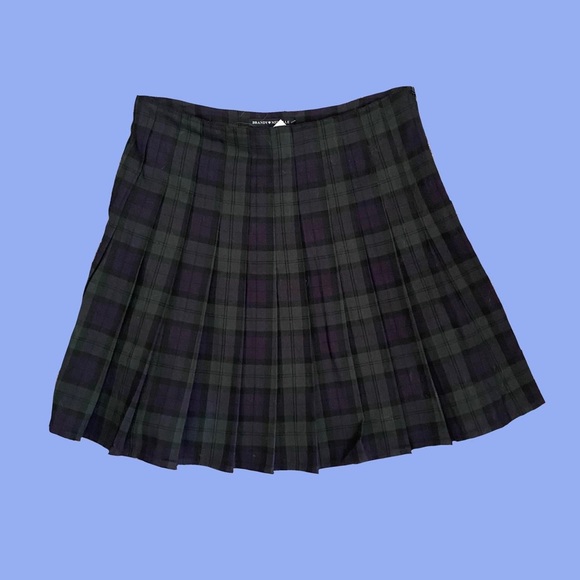 Brandy Melville Dresses & Skirts - Brandy Melville plaid skirt! Never worn!